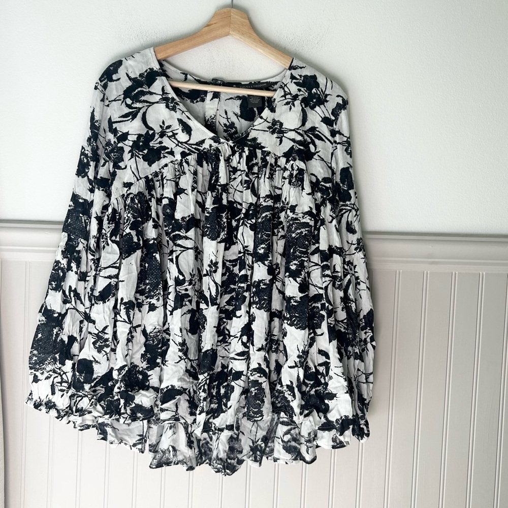 Chelsea & Theodore Large Black White Floral Ruffle Peplum Blouse Button Back